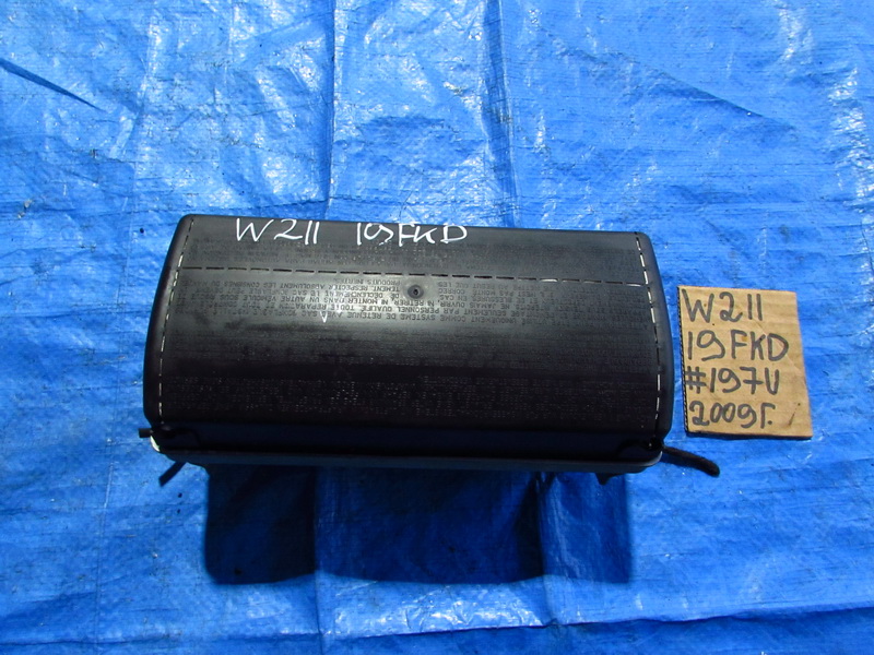 Airbag пассажирский Mercedes-benz E-class