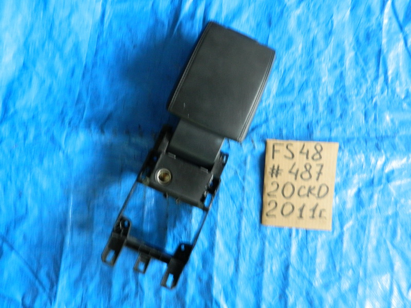 Подлокотник Volvo S60 FS48