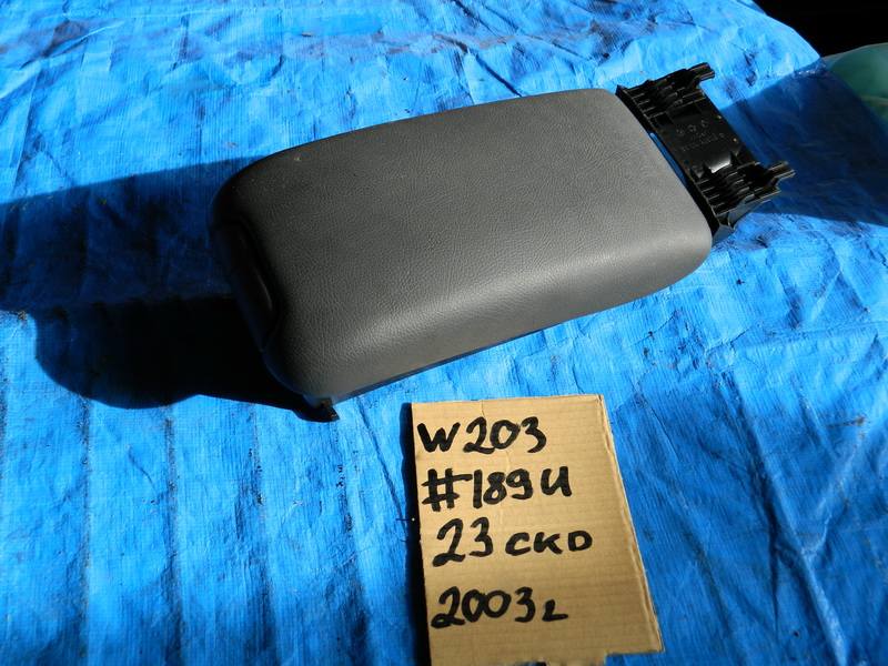 Подлокотник Mercedes-benz C-class W203