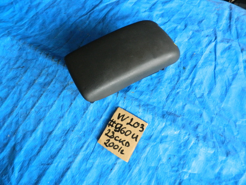 Подлокотник Mercedes-benz C-class W203