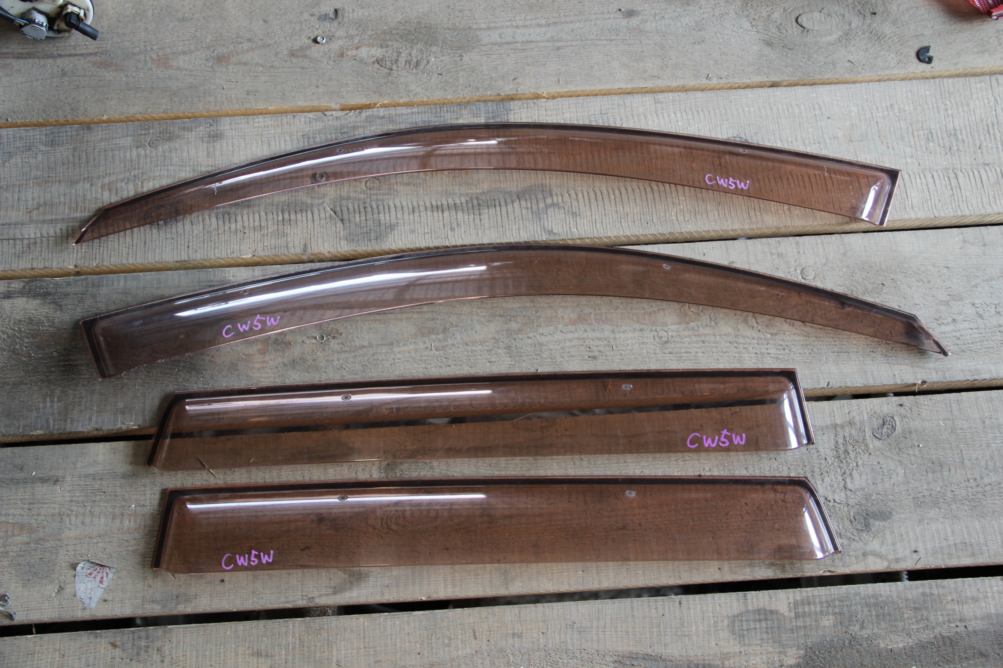 Ветровики Mitsubishi Outlander