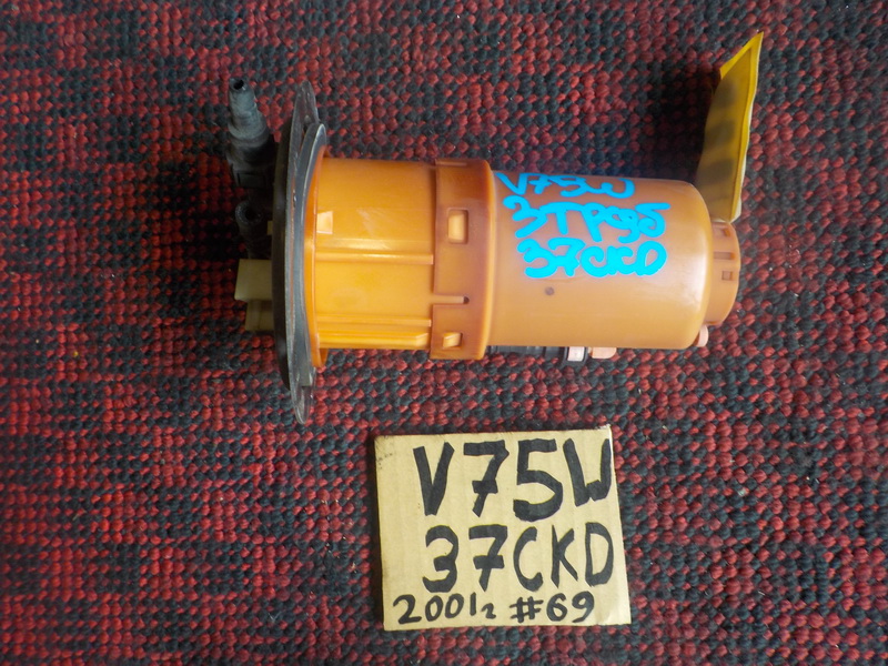 Топливный насос Mitsubishi Pajero V75W