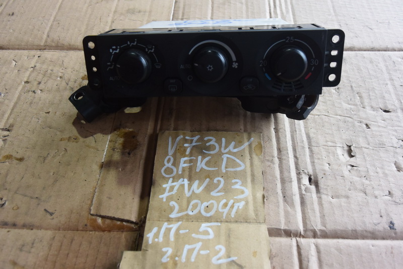 Блок управления климат-контролем Mitsubishi Pajero V73W