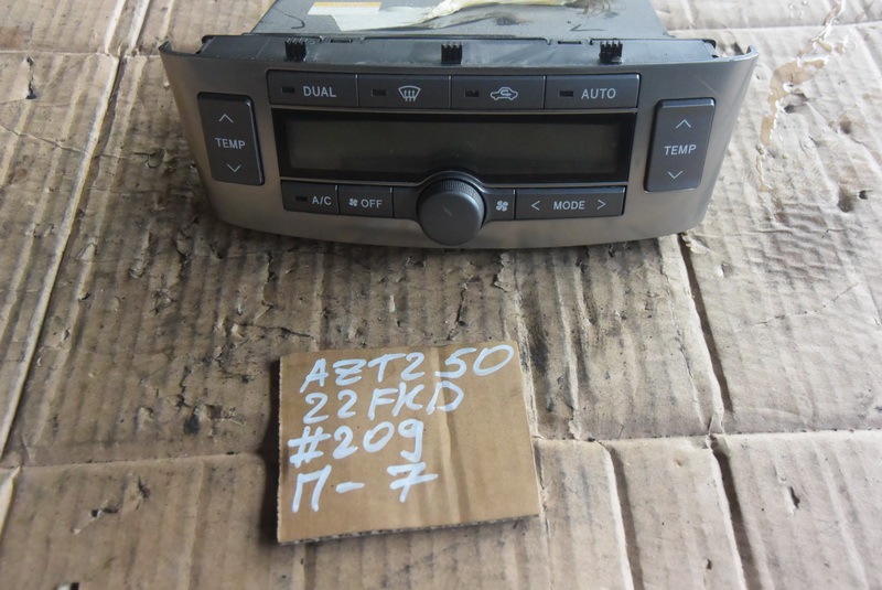 Блок управления климат-контролем Toyota Avensis