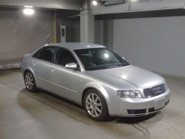 Audi A4 8EC