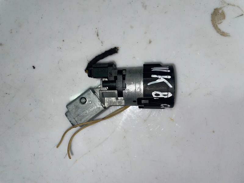 Замок зажигания Peugeot 207