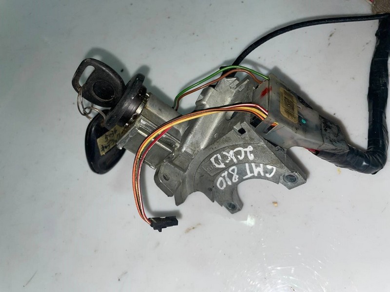 Замок зажигания Cadillac Escalade GMT820