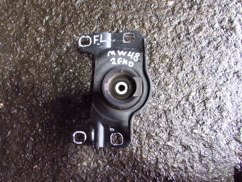 Подушка двигателя Volvo V40