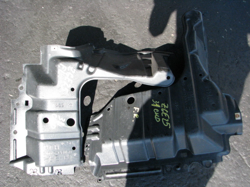 Защита двигателя Toyota Wish ZGE25