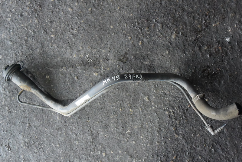 Горловина топливного бака Jeep Compass