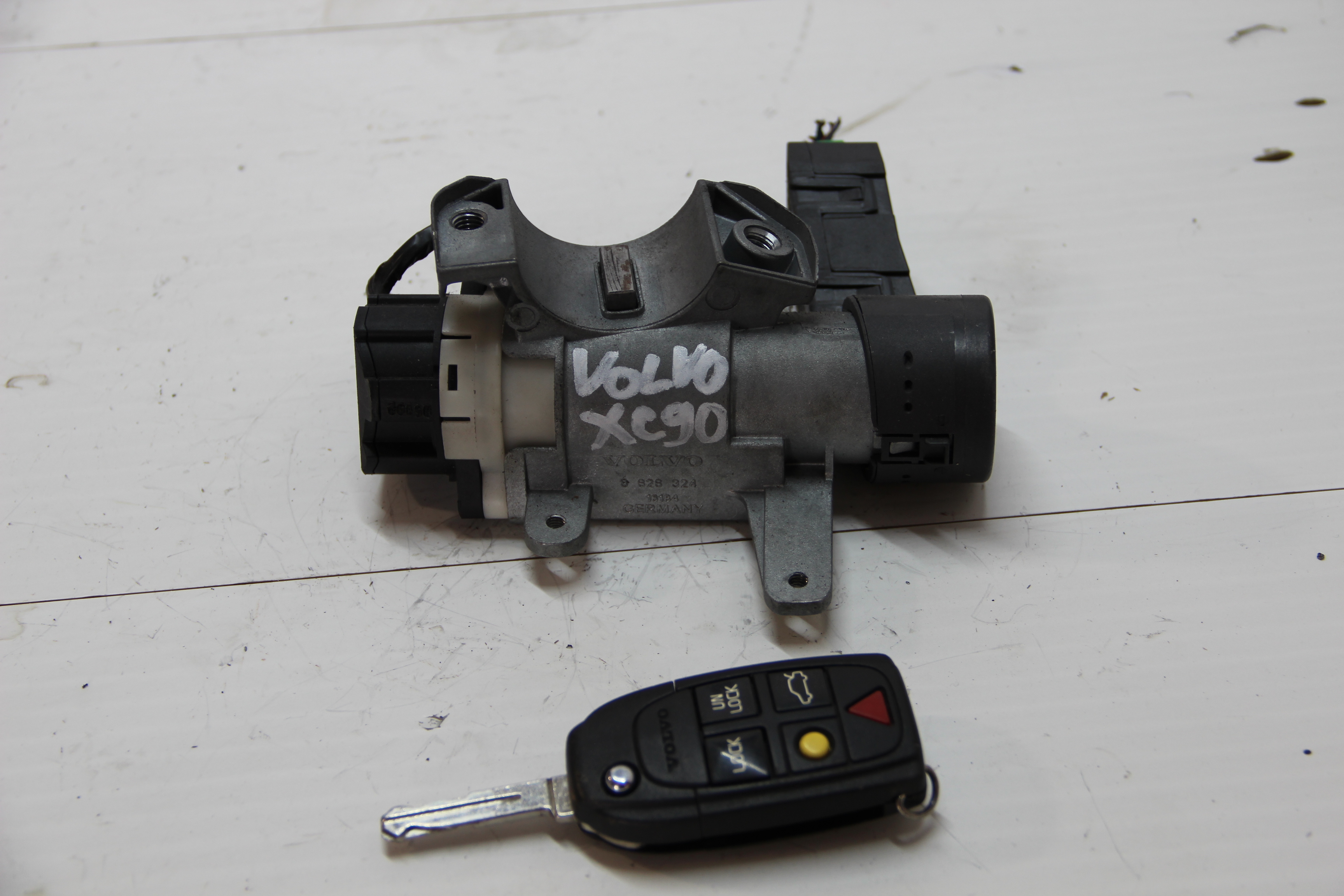 Замок зажигания Volvo XC90