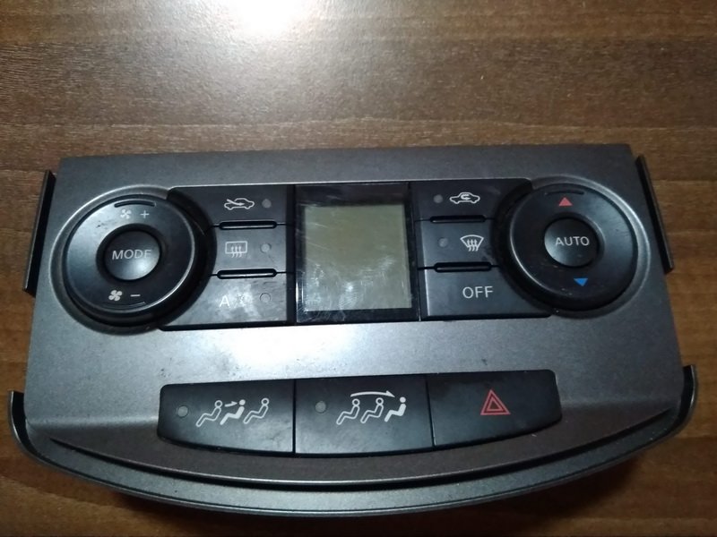 Блок управления климат-контролем Nissan Lafesta NB30