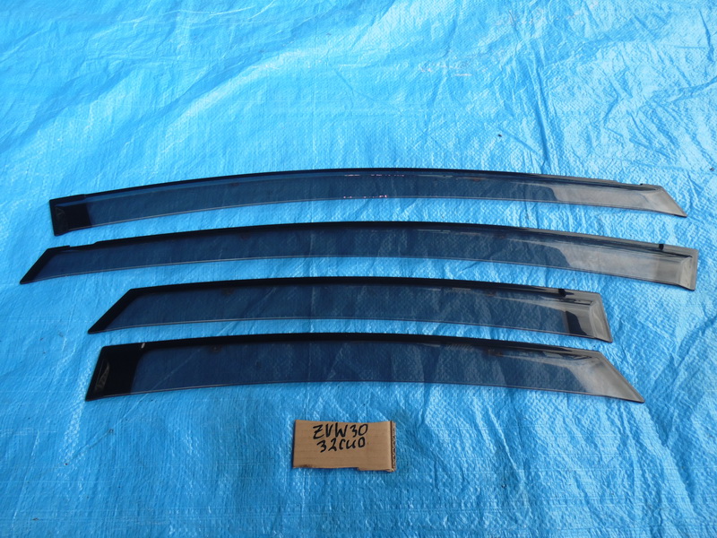 Ветровики Toyota Prius