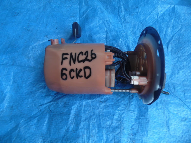 Топливный насос Nissan Serena FNC26