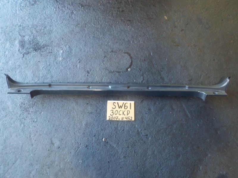 Накладка замка багажника Volvo V70 SW61