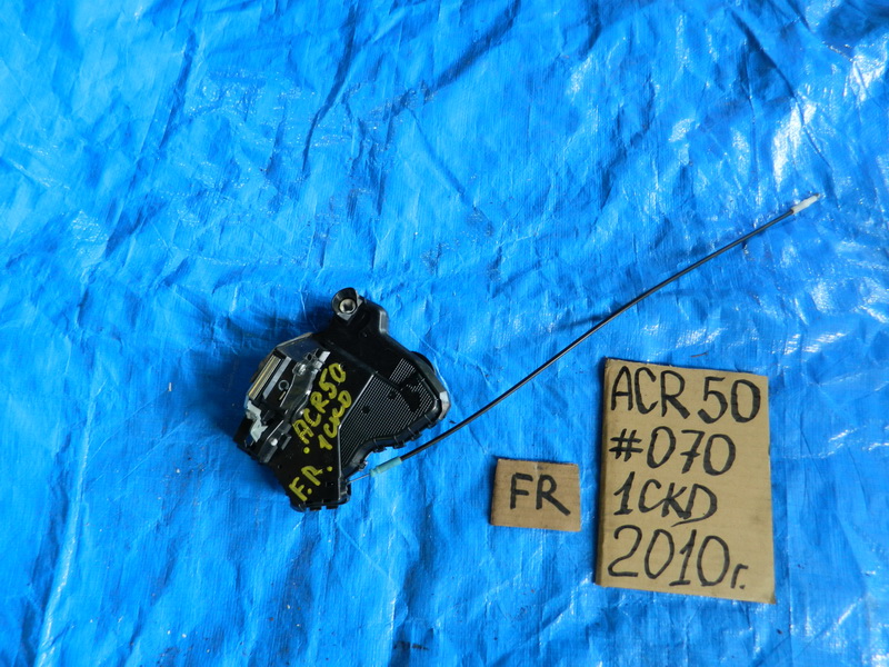 Замок двери Toyota Estima ACR50