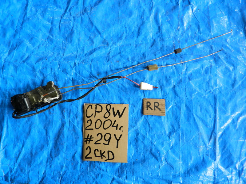 Замок двери Mazda Premacy CP8W