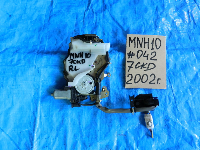 Замок двери Toyota Alphard