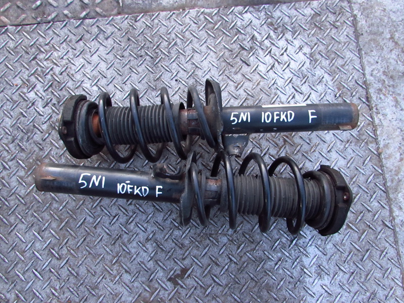 Стойка Volkswagen Tiguan 5N1