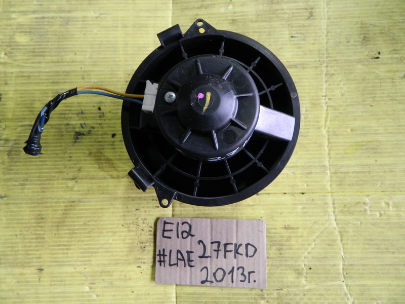 Моторчик печки Nissan Note