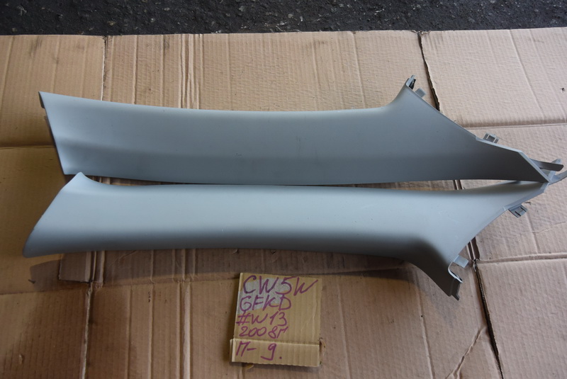 Накладка на стойку кузова Mitsubishi Outlander CW5W