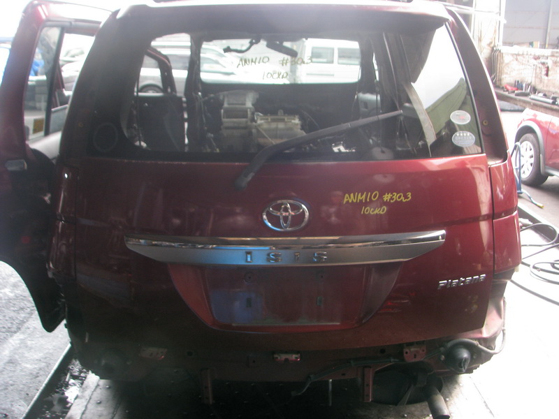 Дверь задняя Toyota Isis ANM10