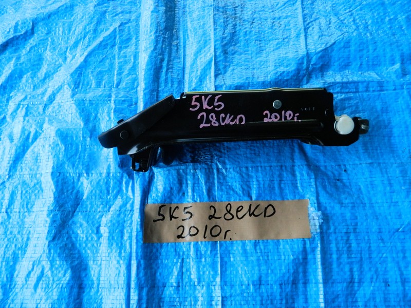 Домкрат Volkswagen Golf