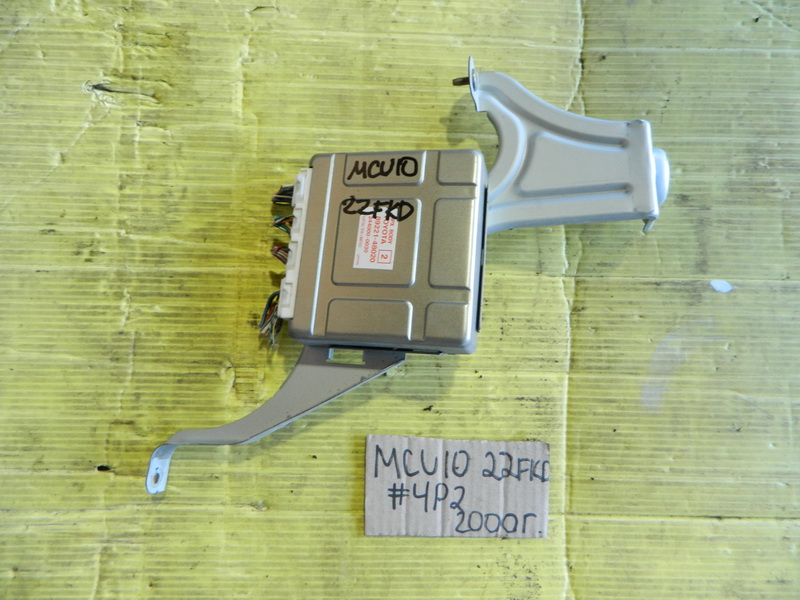 Блок управления подрулевых переключателей Toyota Harrier MCU10