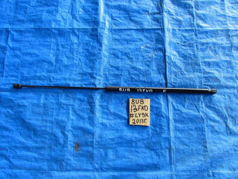 Амортизатор капота Audi Q3 8UB