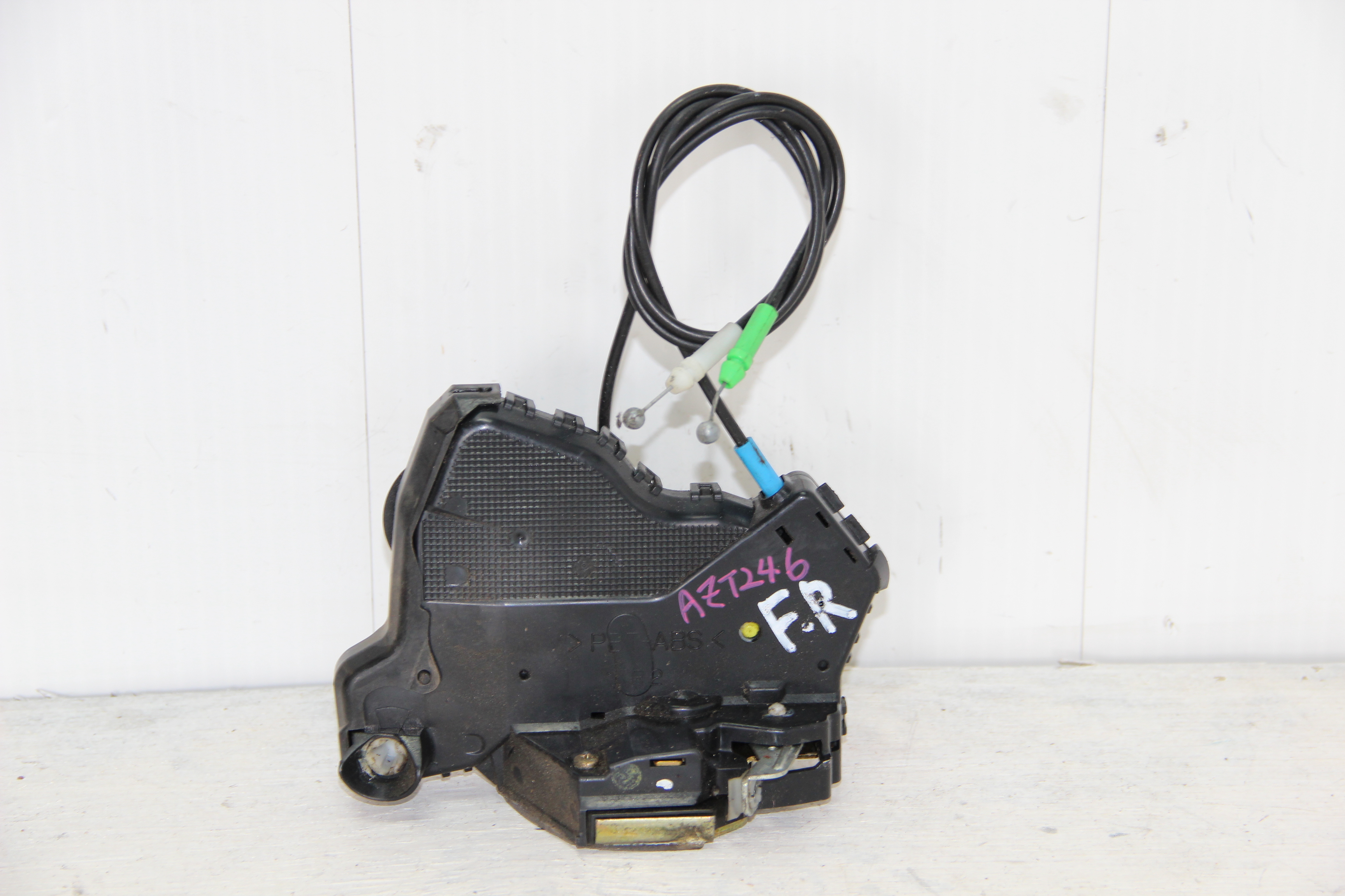 Замок двери Toyota Caldina