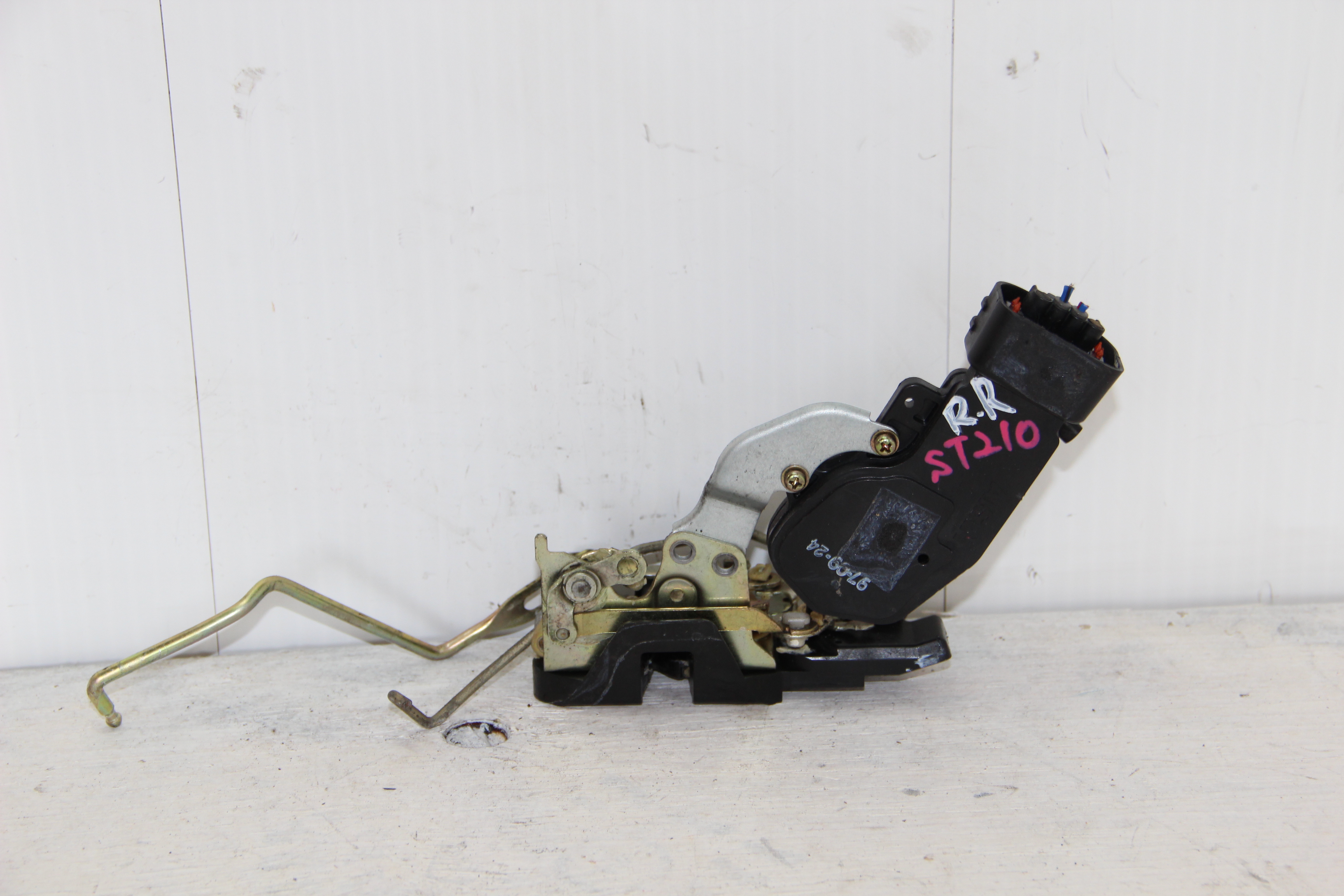 Замок двери Toyota Corona Premio