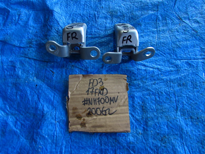 Петля двери Honda Civic FD3