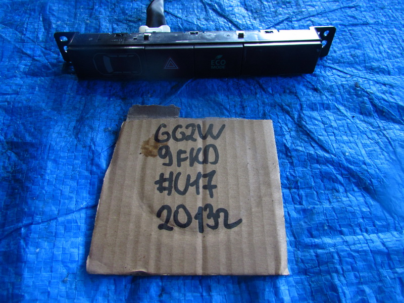 Кнопка аварийной сигнализации Mitsubishi Outlander GG2W