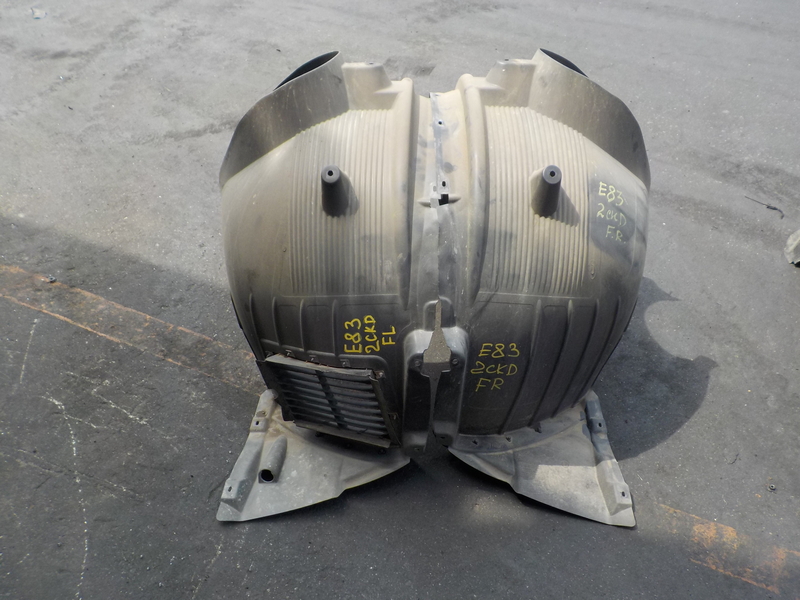 Подкрылок BMW X3 E83