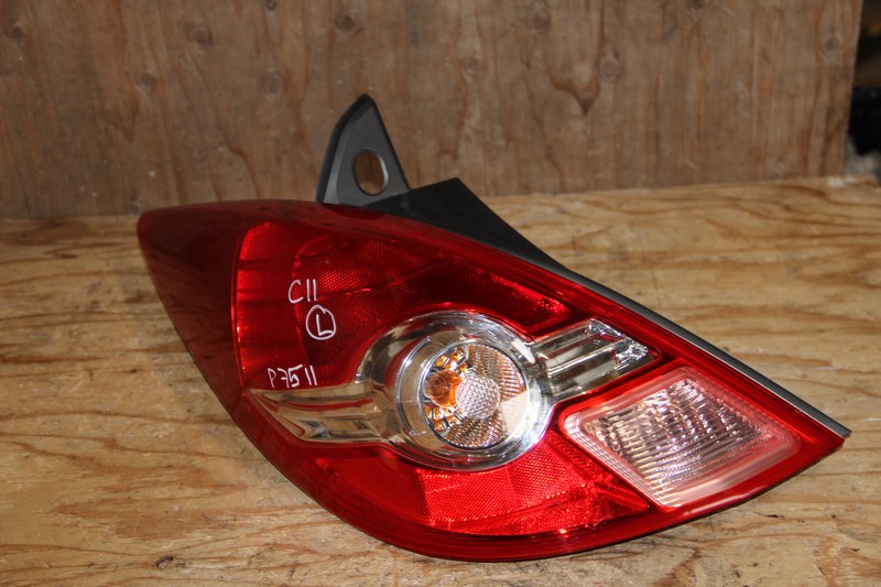 Стоп-сигнал Nissan Tiida C11