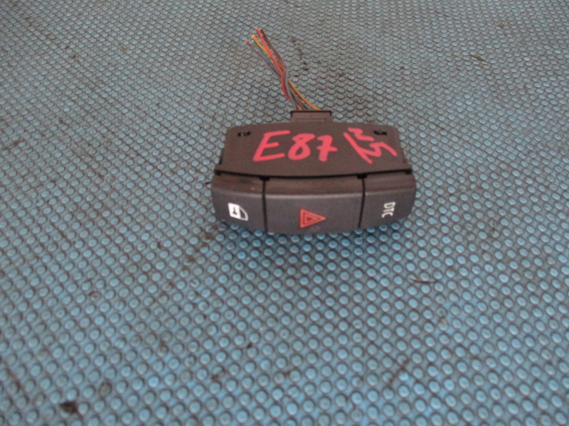 Кнопка аварийной сигнализации BMW 1-series