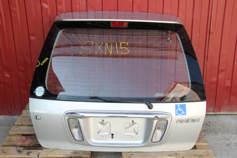Дверь задняя Toyota Nadia SXN15