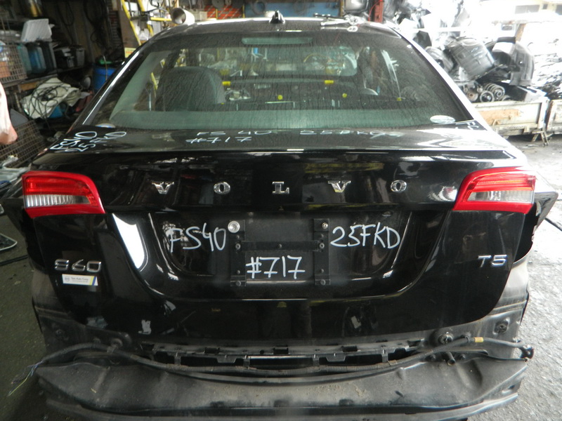 Крышка багажника Volvo S60