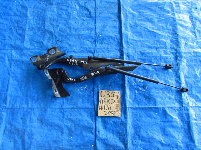 Петля капота Ford Expedition U354