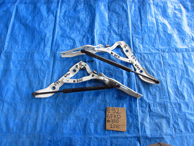 Петля крышки багажника BMW 3-series E92