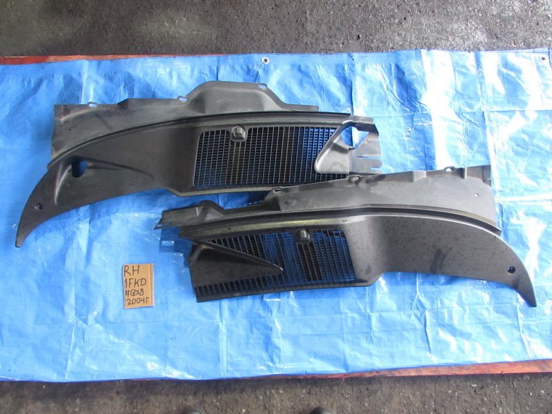 Решетка под лобовое стекло Dodge Ram DH