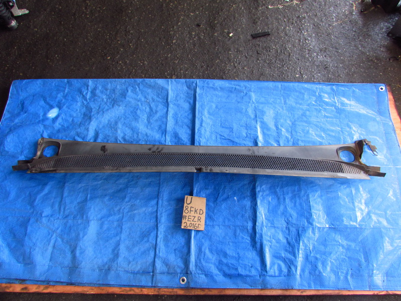 Решетка под лобовое стекло Citroen Grand C4 Picasso U