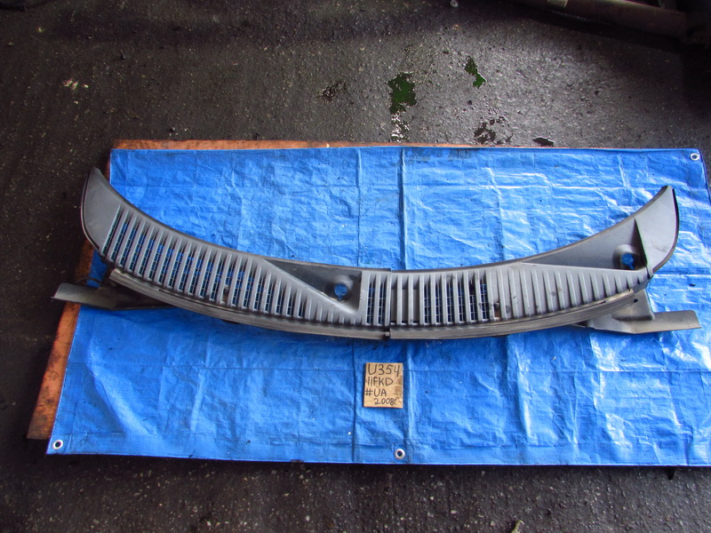 Решетка под лобовое стекло Ford Expedition U354