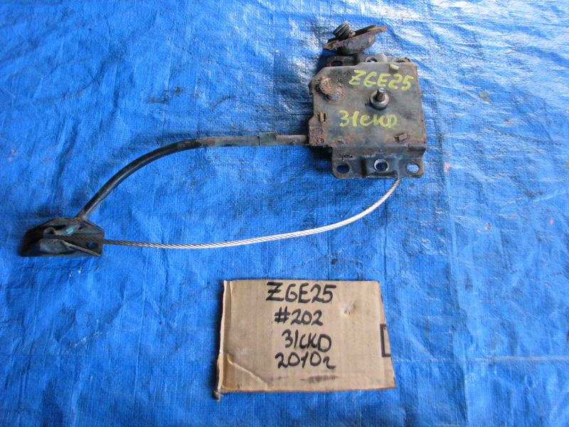 Крепеж запаски Toyota Wish ZGE25