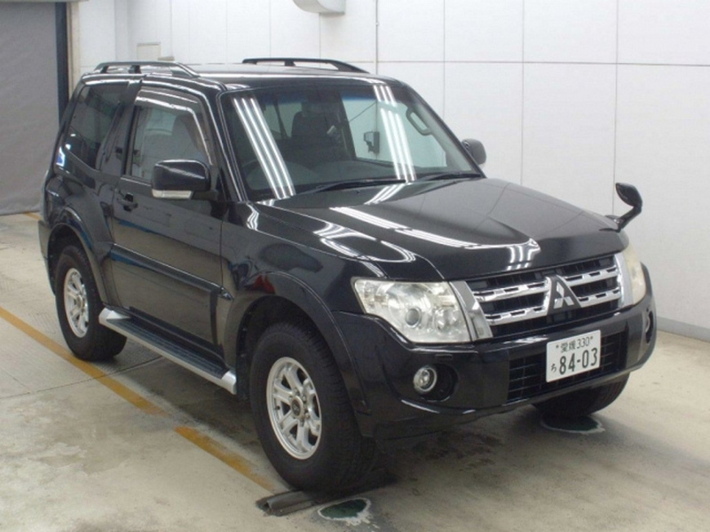 Mitsubishi Pajero V83W