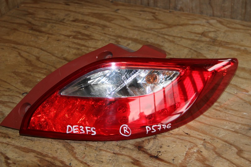 Стоп-сигнал Mazda Demio