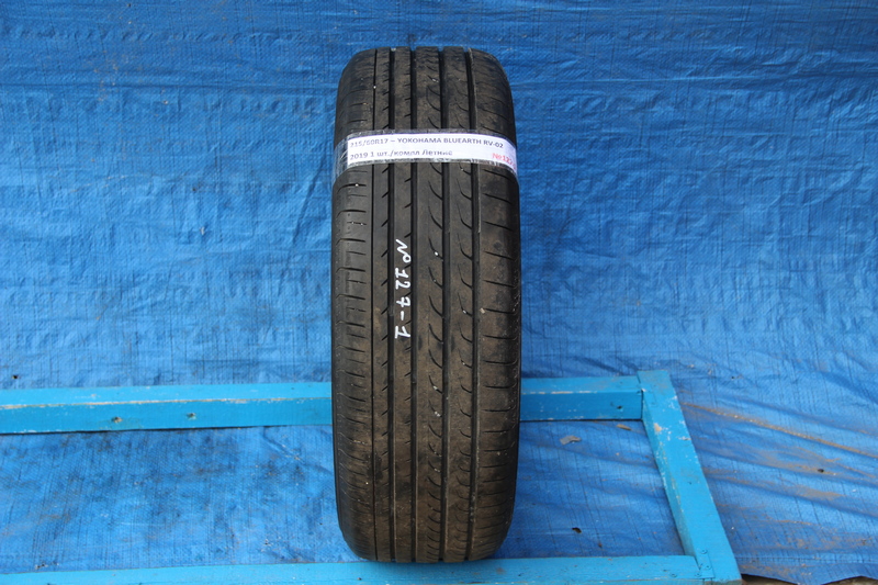 215/60R17 Yokohama BluEarth RV-02 2019 1 шт./компл Летние Легковая