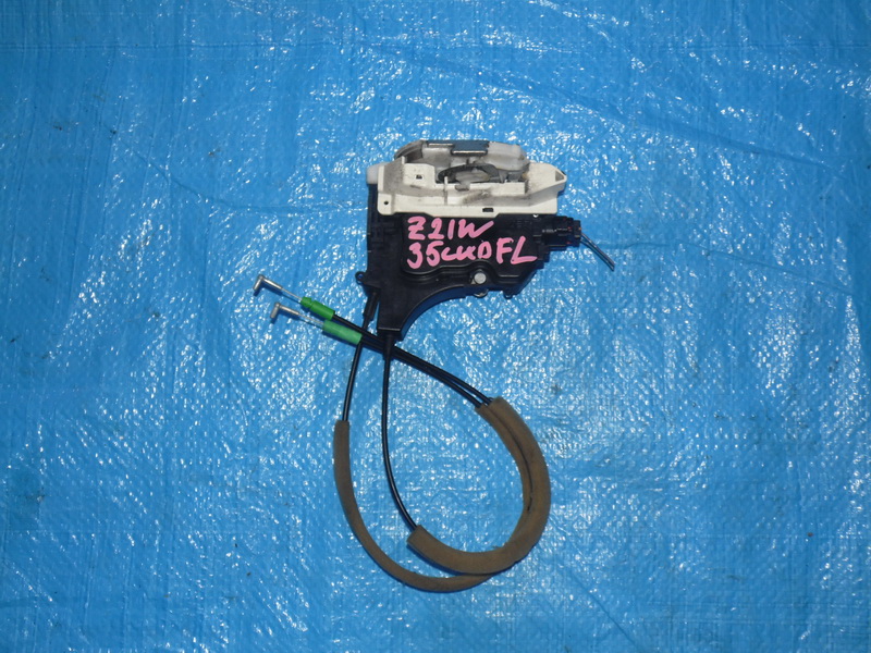 Замок двери Mitsubishi Colt Plus