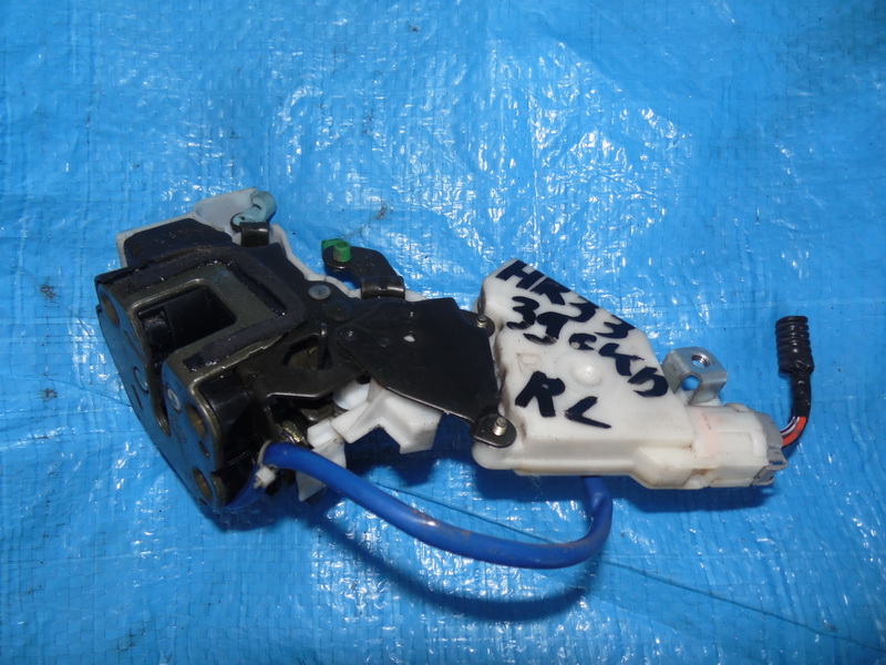 Замок двери Nissan Skyline HR33