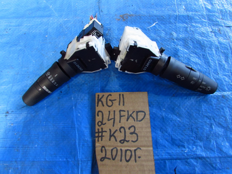 Подрулевой переключатель Nissan Bluebird Sylphy